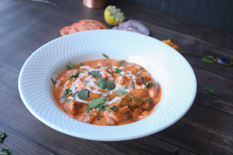 Butter chicken – slik lager du den fra bunnen
